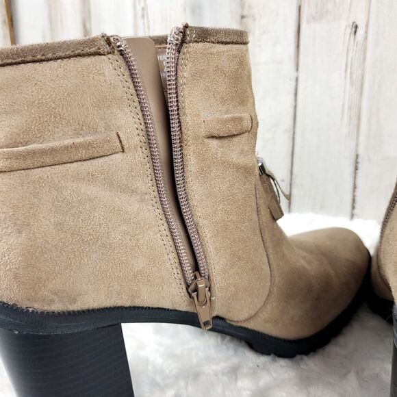 Jaclyn Smith Rubi Chunky Ankle Boots Taupe Size 9 - Picture 5 of 10